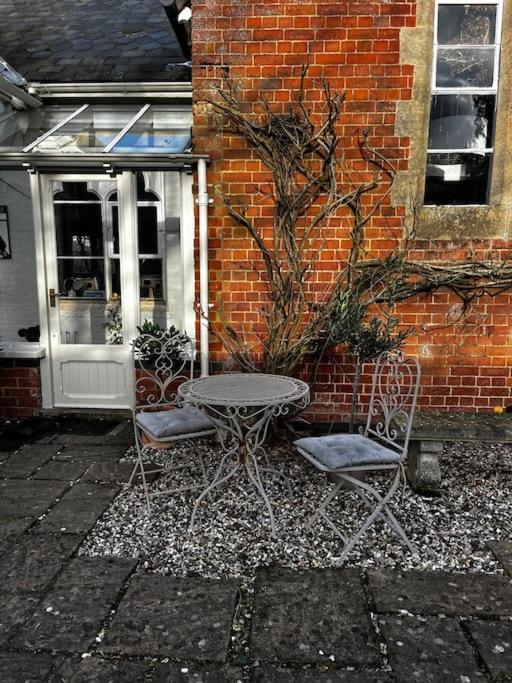 The Old School House Retreat Apartment Tibberton  Bagian luar foto