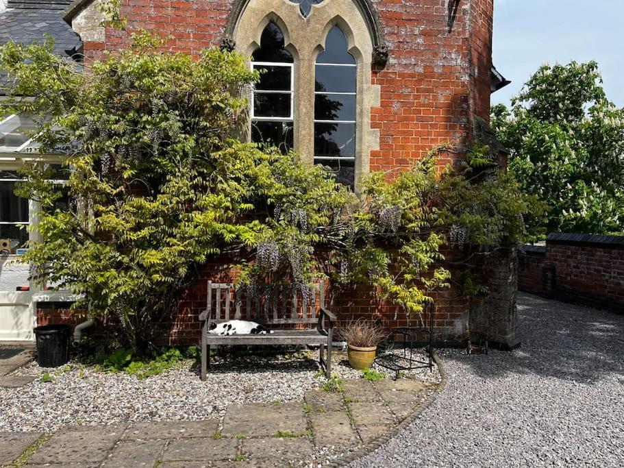 The Old School House Retreat Apartment Tibberton  Bagian luar foto
